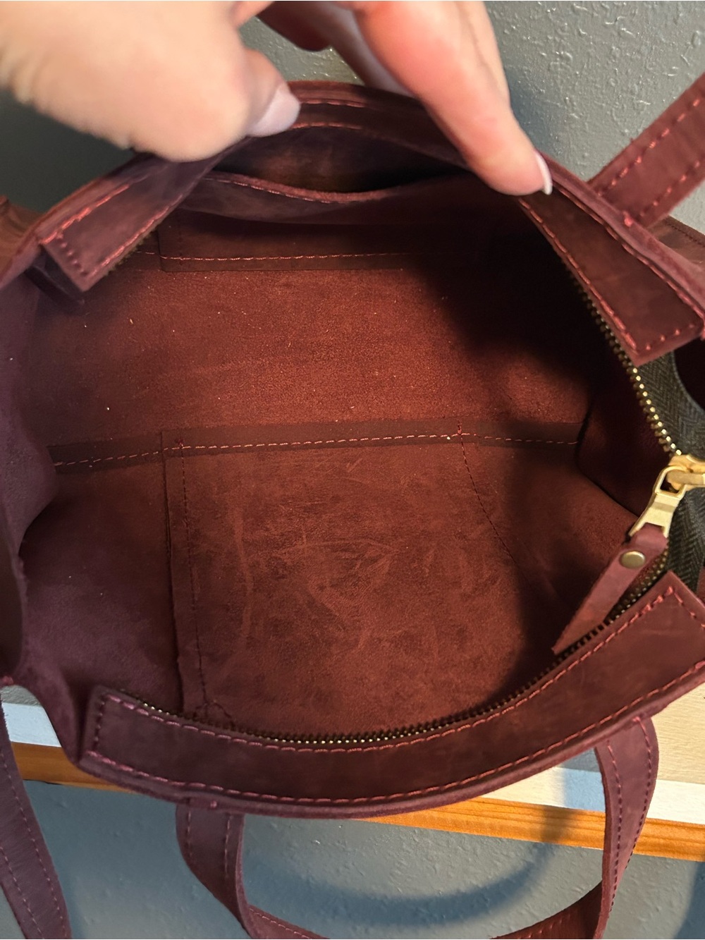 Portland Leather Lola Tote in Merlot - Picture 4 of 5